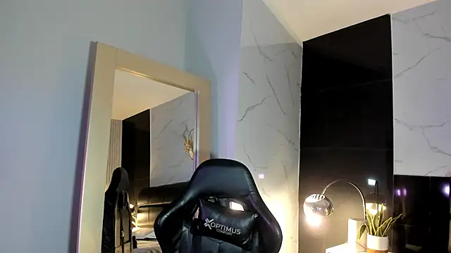 KomiCatt online show from February 18, 12:12 pm