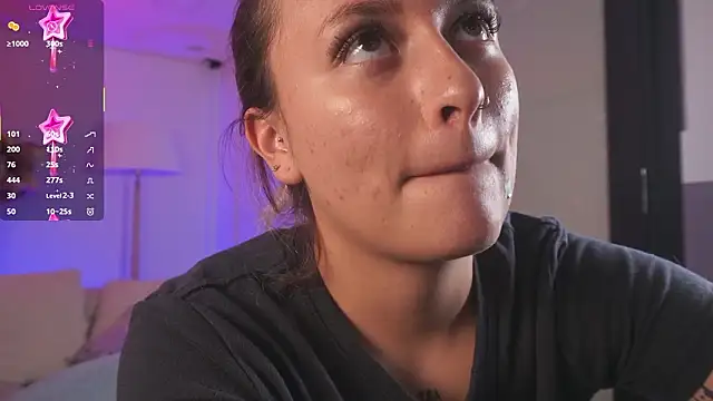 Snapshot of Dailyn__1 chatting on February 7, 8:01 pm Dailyn 1 online show from February 7, 8:01 pm