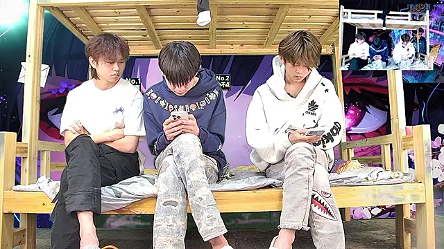 xiaohuangren01 online show from February 28, 2:01 am