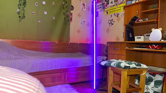 miss barbie111 online show from March 12, 11:00 pm