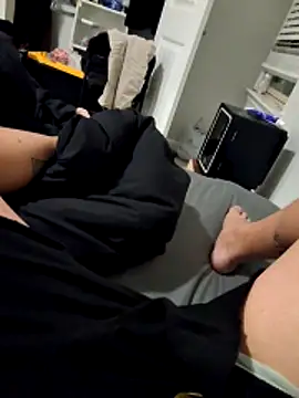 Tom32828 online show from March 4, 6:30 am