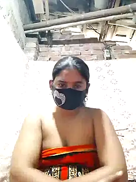 Snapshot of Hot_Sweeti chatting on February 1, 9:52 am Hot Sweeti online show from February 1, 9:52 am