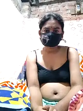 Snapshot of Hot_Sweeti chatting on February 15, 11:01 pm Hot Sweeti online show from February 15, 11:01 pm