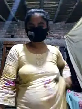 Hot Sweeti online show from March 6, 6:15 pm