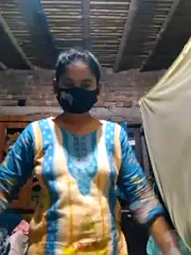 Hot Sweeti online show from March 11, 8:15 pm