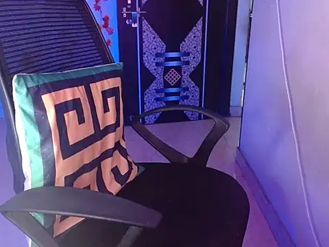 Im Iriss online show from March 1, 5:04 pm