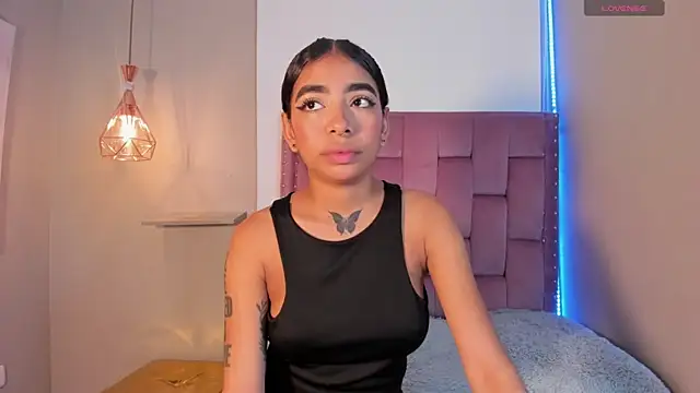 Scarlet Vixen  online show from April 15, 12:34 pm