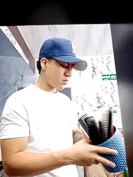 Snapshot of jheico_collins chatting on March 3, 4:13 pm jheico collins online show from March 3, 4:13 pm