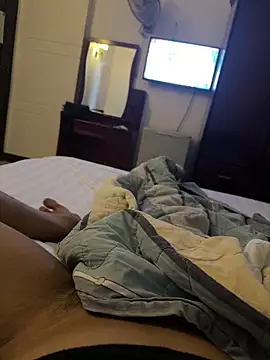 juunniiee online show from February 4, 2:12 pm