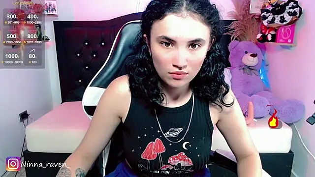 Snapshot of AriaDark chatting on June 22, 9:12 pm AriaDark online show from June 22, 9:12 pm
