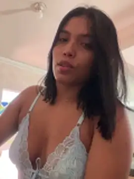 valentina Noa online show from May 13, 4:48 pm