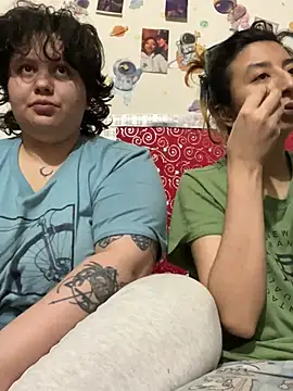 RavenEllieUniverse online show from February 19, 1:12 am