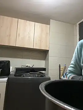 RavenEllieUniverse online show from March 6, 11:12 pm