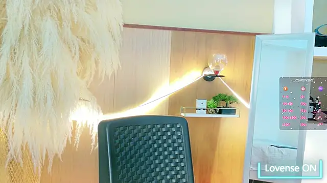 Aliison1  online show from February 8, 2:42 pm