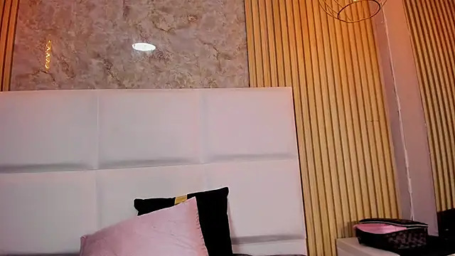 Zoehoney hl online show from March 7, 5:15 am