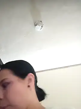 RossyAlvarez online show from April 4, 2:10 am