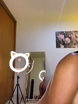 Your HoneyXXX online show from February 13, 6:09 am