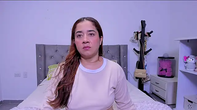 naive natty10 online show from February 12, 10:16 pm