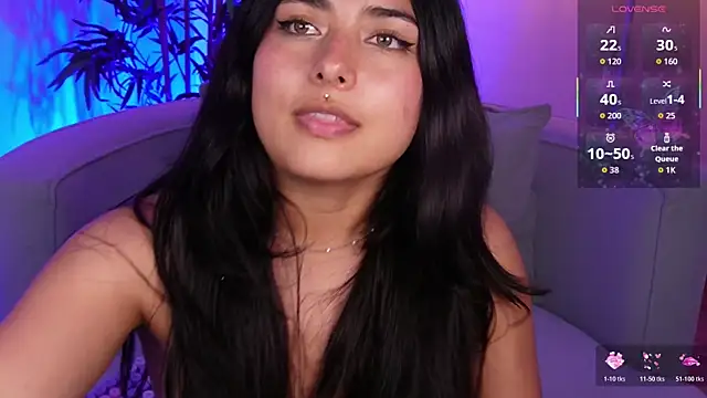Snapshot of Samai_3 chatting on April 9, 6:19 am Samai 3 online show from April 9, 6:19 am