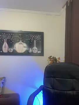 Miaswwe online show from February 3, 10:59 pm