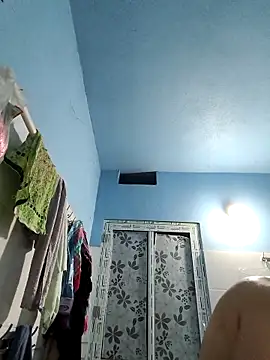 Snapshot of Jooj- chatting on April 28, 2:33 pm Jooj- online show from April 28, 2:33 pm