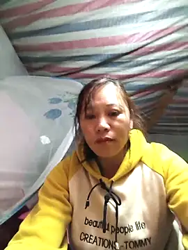 Snapshot of Jooj- chatting on May 2, 3:17 pm Jooj- online show from May 2, 3:17 pm