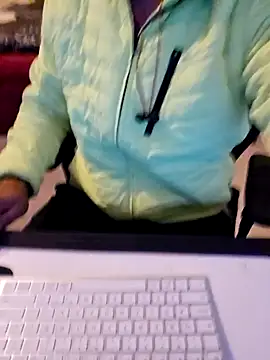 Snapshot of Darkhorse369 chatting on January 15, 10:42 am Darkhorse369 online show from January 15, 10:42 am