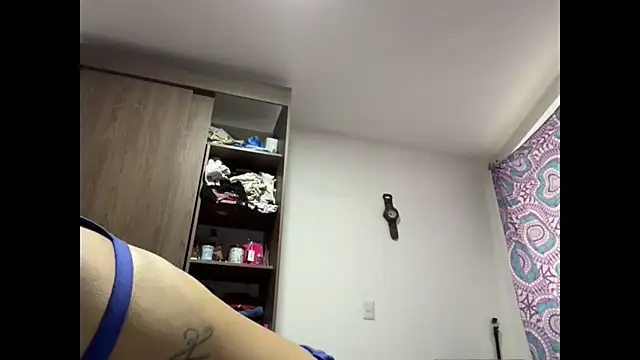 AbrilSantosxo online show from May 19, 2:45 pm