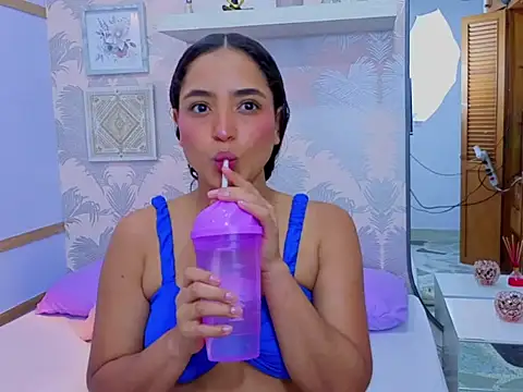 Emma Thompssonn online show from February 10, 12:20 pm