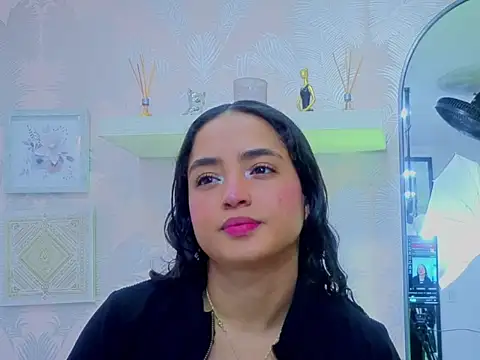 Emma Thompssonn online show from March 20, 11:48 am