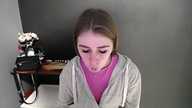 Sunny siren online show from February 18, 1:29 pm