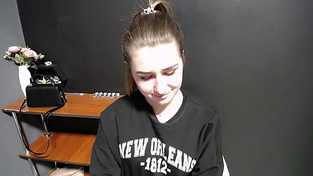 Sunny siren online show from April 9, 12:43 pm