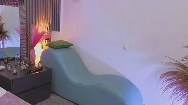 Snapshot of fransheskarossi chatting on June 2, 11:34 am fransheskarossi online show from June 2, 11:34 am