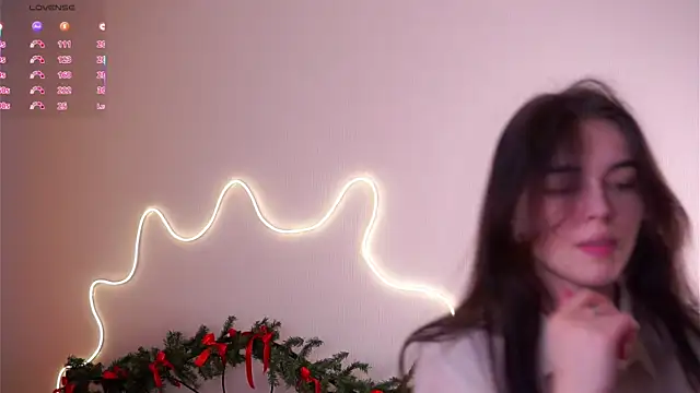 Snapshot of MirnaTellado chatting on February 9, 6:01 pm MirnaTellado online show from February 9, 6:01 pm