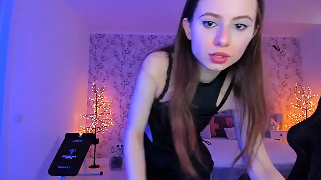 Hot Molly5 online show from April 9, 9:36 am