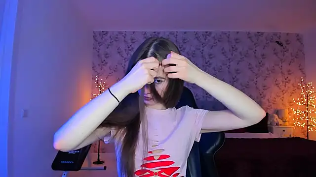 Hot Molly5 online show from April 11, 6:45 pm