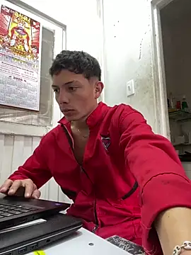 Snapshot of santiObrero chatting on February 4, 4:35 pm santiObrero online show from February 4, 4:35 pm