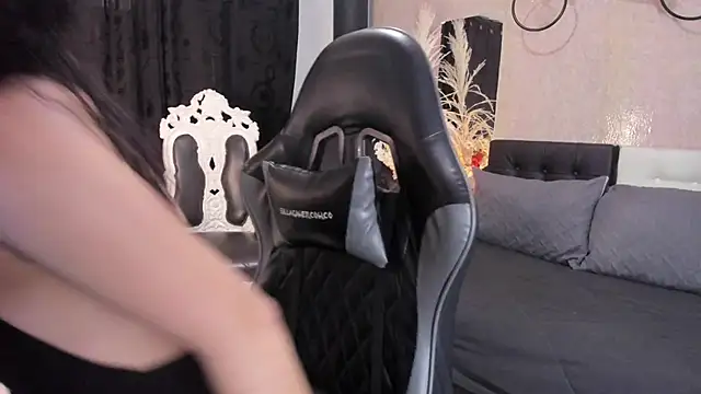 Snapshot of Vicky_sst chatting on February 1, 8:40 pm Vicky sst online show from February 1, 8:40 pm