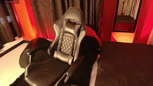 Snapshot of Vicky_sst chatting on February 28, 8:43 pm Vicky sst online show from February 28, 8:43 pm