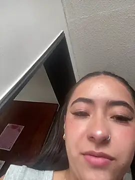 AuroraJohns Pink online show from February 8, 8:34 pm