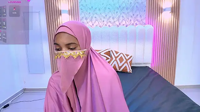 Amira Alzahra online show from March 14, 5:13 am