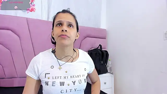 Snapshot of mitzukywinteer chatting on March 1, 8:22 pm mitzukywinteer online show from March 1, 8:22 pm