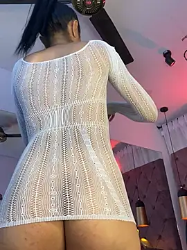 Snapshot of Auri__ chatting on July 10, 7:38 pm Auri online show from July 10, 7:38 pm