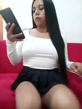 Snapshot of PetitteCorazon chatting on March 3, 4:40 am PetitteCorazon online show from March 3, 4:40 am