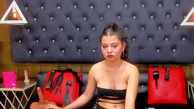 SofiaArsila online show from May 8, 12:32 pm