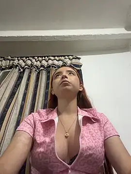 Snapshot of Carithooo chatting on June 9, 12:11 am Carithooo online show from June 9, 12:11 am
