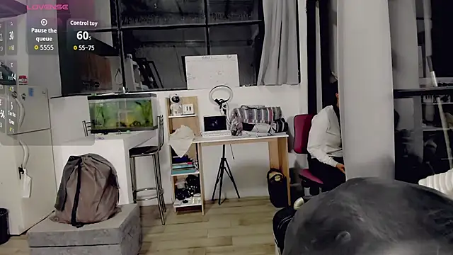 Snapshot of VictoriaHoneyy chatting on May 21, 11:34 pm VictoriaHoneyy online show from May 21, 11:34 pm