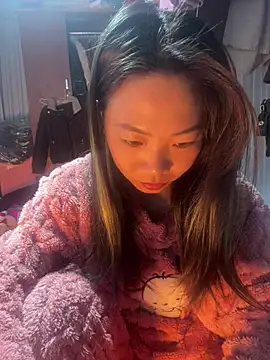 Lata-cute online show from March 1, 10:56 pm