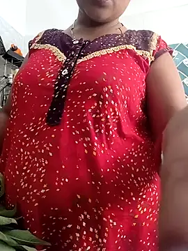 Hot-Tinaa online show from May 7, 9:25 am