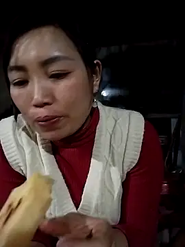 lia-coy online show from February 23, 3:20 pm